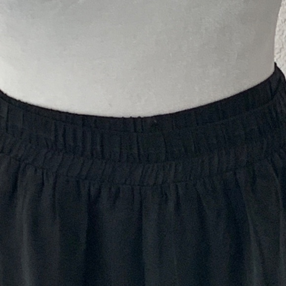 MAX & MABEL VINTAGE BLACK SKIRT - Picture 2 of 3